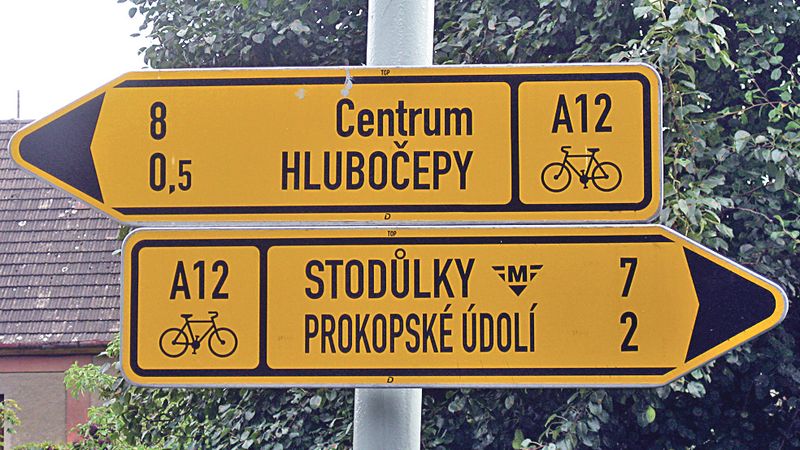 V Praze přibylo cyklistů na sdílených kolech. Město proto plánuje nové cyklostezky